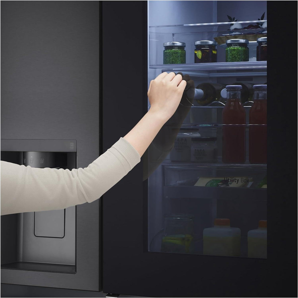 LG GSXE90MBDD Side by Side Kühlschrank mit InstaView Craft Ice | Door in Door | Crushed Ice -und Wasserspender EEK: Klasse D | 628 Liter Kapazität | Festwasseranschluss | Total No Frost